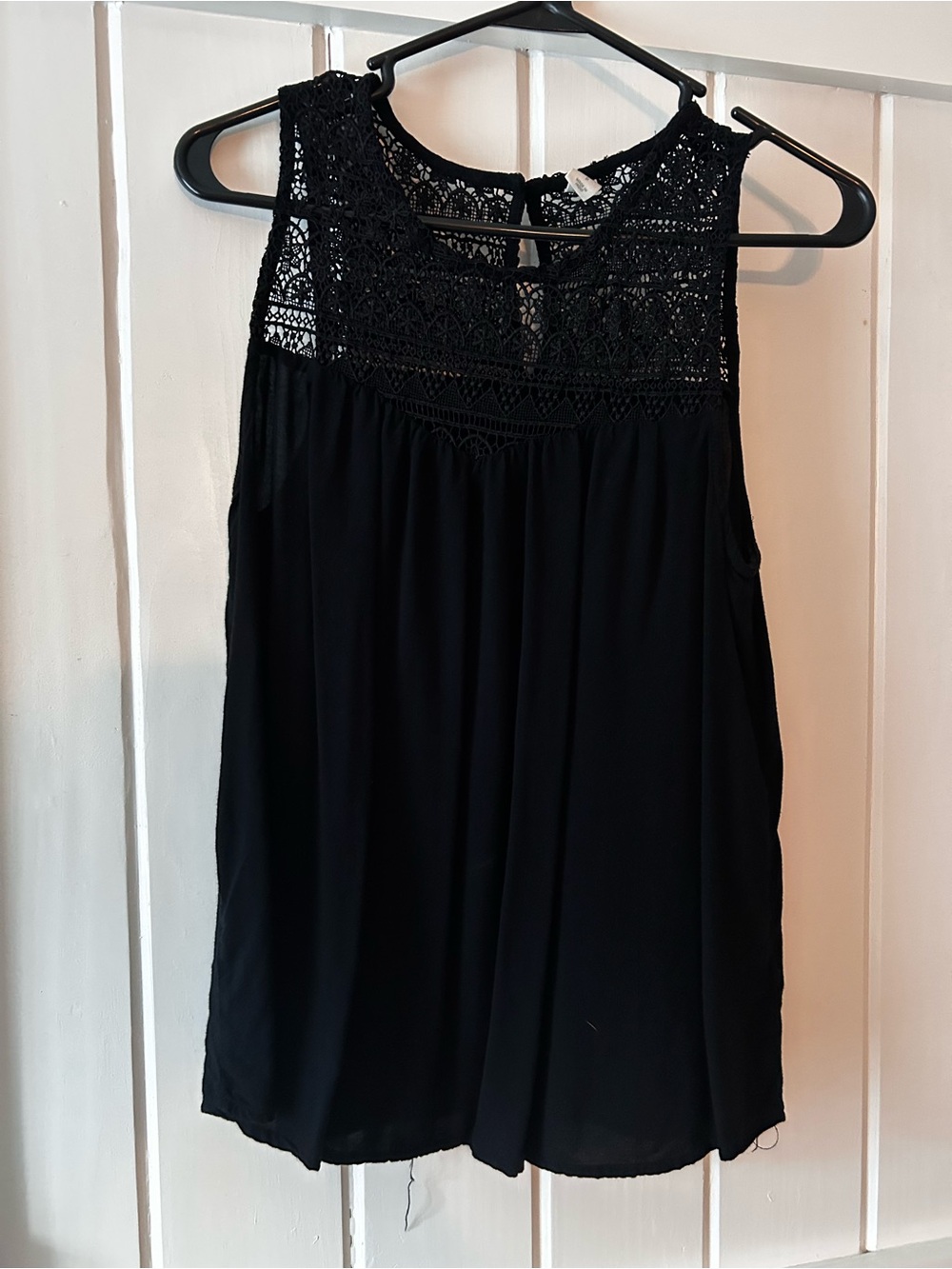 Old Navy | Black Sleeveless Top